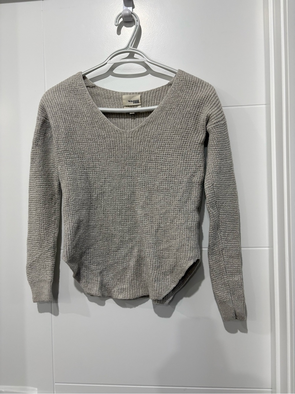 Wilfred Light Taupe V-Neck Waffle 100% Wool Knit Sweater